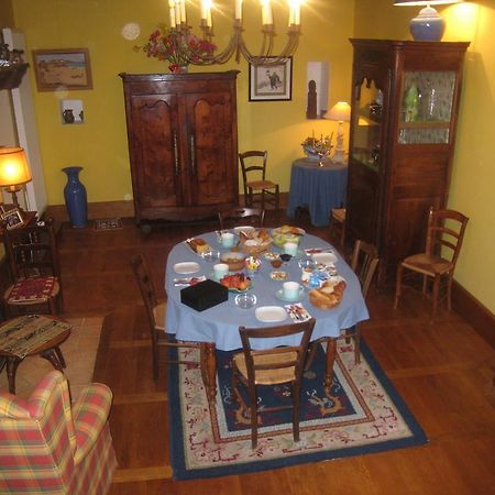 Le Logis Des Tourelles Bed and Breakfast Beaupréau Eksteriør billede