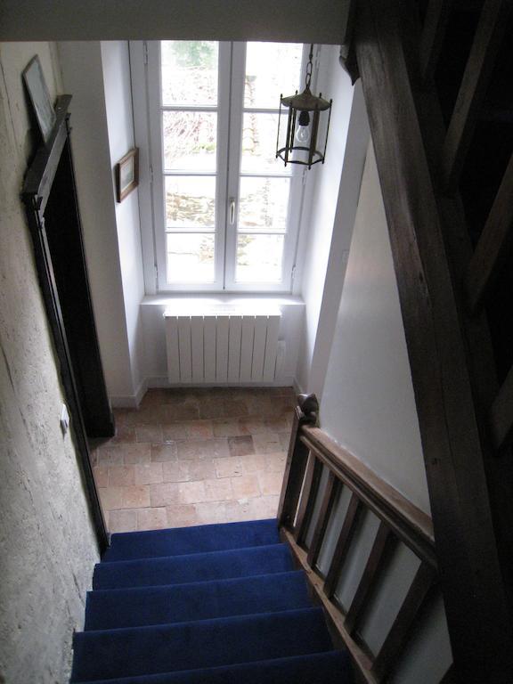 Le Logis Des Tourelles Bed and Breakfast Beaupréau Eksteriør billede