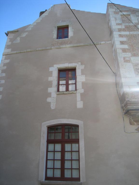Le Logis Des Tourelles Bed and Breakfast Beaupréau Eksteriør billede